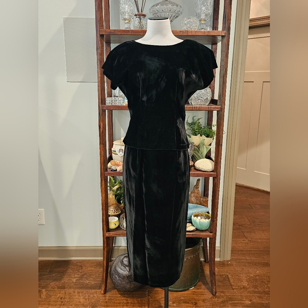 1978 Victoria's Secret Black Velvet Peplum Top And Pencil Skirt